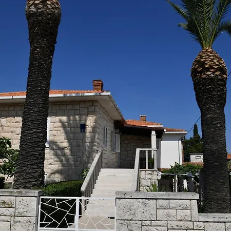 Апартаменты Mandalena With Terrace, 1 Min Walk To The