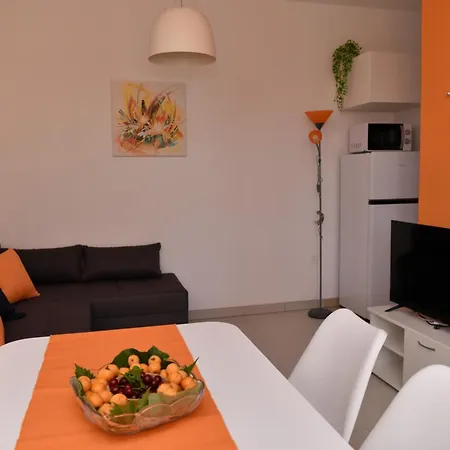 Mandalena With Terrace, 1 Min Walk To The Appartement *