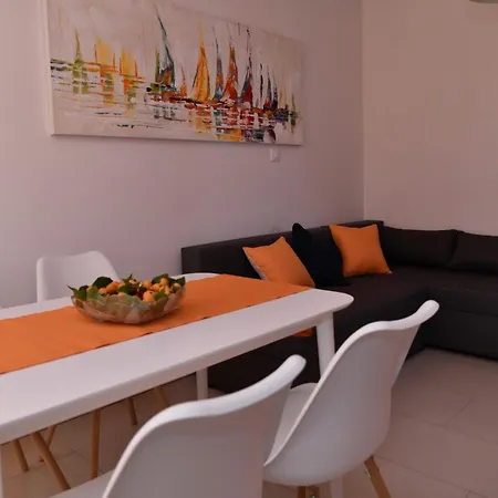 Mandalena With Terrace, 1 Min Walk To The Appartement *