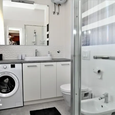 Mandalena With Terrace, 1 Min Walk To The *