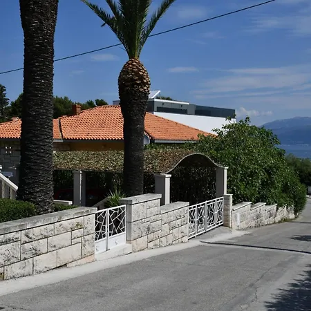 Mandalena With Terrace, 1 Min Walk To The Appartement *