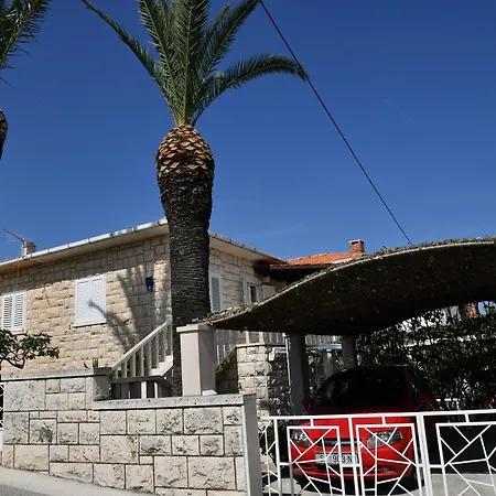 Mandalena With Terrace, 1 Min Walk To The Supetar