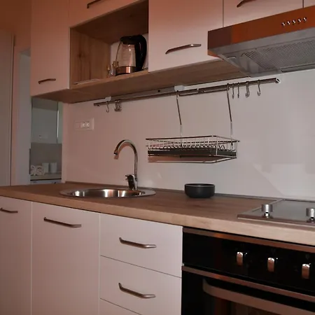 Mandalena With Terrace, 1 Min Walk To The شقة سوبيتار